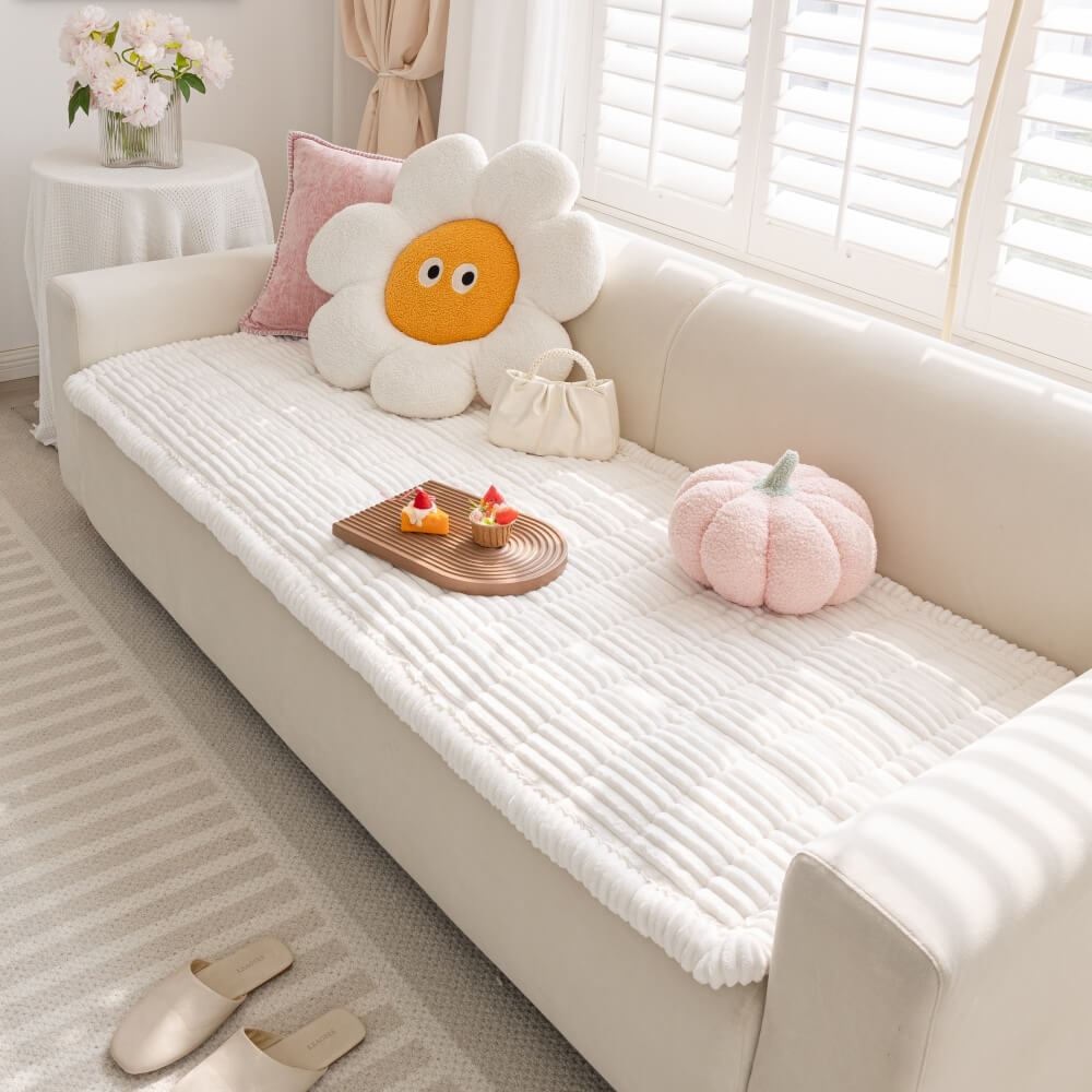 PlushGuard™ – Protector de Sofá Ultrasuave para Mascotas | Franela Premium, Antideslizante y Lavable